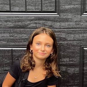 Meet your Posher, Emilia